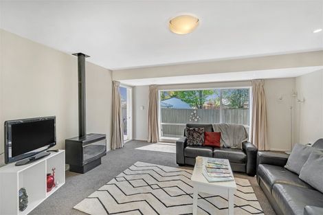 Photo of property in 70 Cutts Road, Russley, Christchurch, 8042