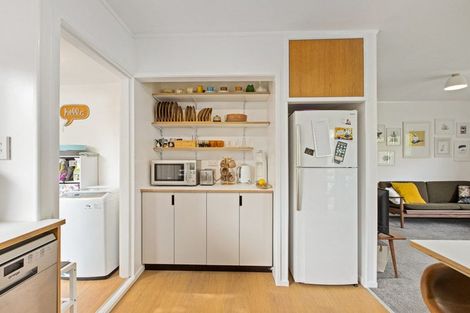 Photo of property in 1/15 Trojan Crescent, New Lynn, Auckland, 0600