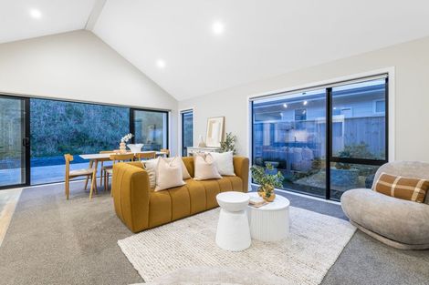 Photo of property in 49 Banks Boulevard, Whitby, Porirua, 5024