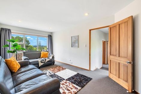 Photo of property in 16a Honeysuckle Lane, Mairangi Bay, Auckland, 0630