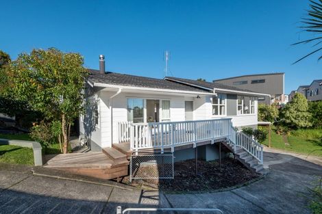 Photo of property in 8 Silver Birch Rise, Henderson, Auckland, 0612