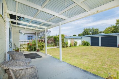 Photo of property in 195 Cobden Street, Gisborne, 4010