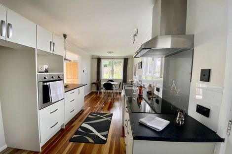 Photo of property in 61 Bell Street, Tawa, Wellington, 5028