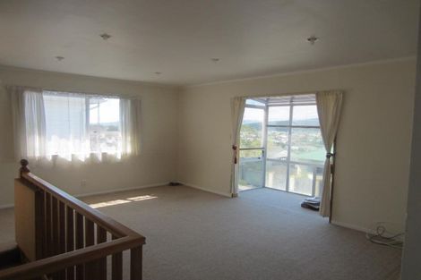 Photo of property in 58 Fyvie Avenue, Tawa, Wellington, 5028