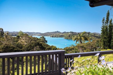 Photo of property in 15 Major Bridge Drive, Russell, 0272