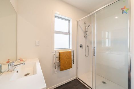 Photo of property in 35 Mcgrath Way, Taita, Lower Hutt, 5011