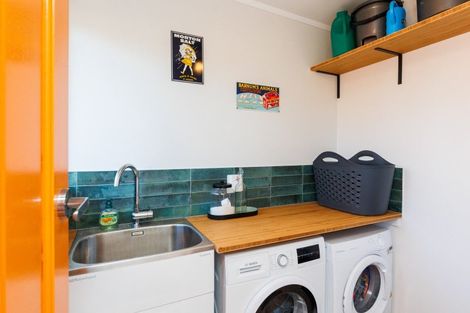 Photo of property in 4 Rutland Place, Milson, Palmerston North, 4414