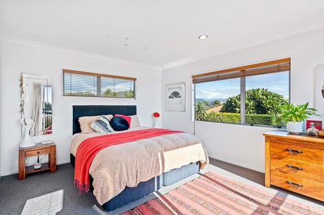 Photo of property in 30 Pharazyn Avenue, Waikanae Beach, Waikanae, 5036