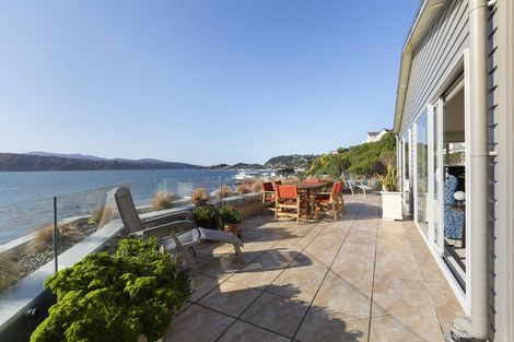 Photo of property in 4/279 Karaka Bay Road, Karaka Bays, Wellington, 6022