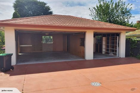 Photo of property in 74 Straven Road, Fendalton, Christchurch, 8014