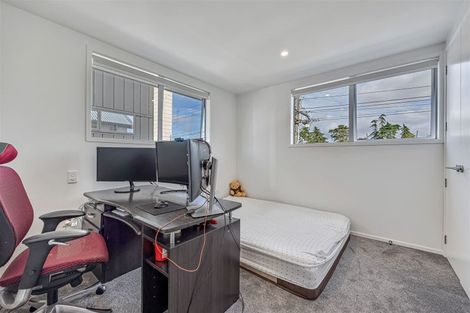 Photo of property in 3/21 Titoki Street, Te Atatu Peninsula, Auckland, 0610