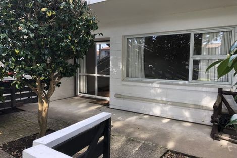 Photo of property in 2/10 Second Avenue, Tauranga, 3110