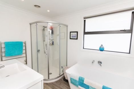 Photo of property in 24 Taieri Crescent, Kelson, Lower Hutt, 5010