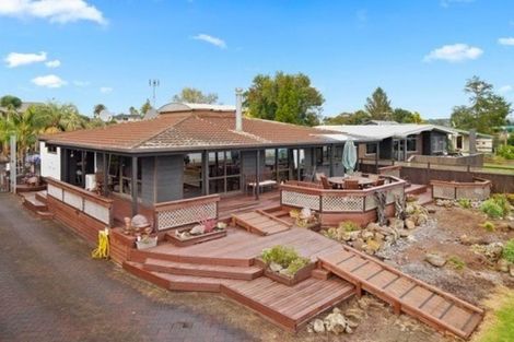 Photo of property in 22 Rangiwhea Road, Waiuku, 2123