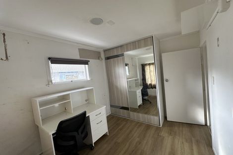 Photo of property in 19 Camelot Place, Glenfield, Auckland, 0629