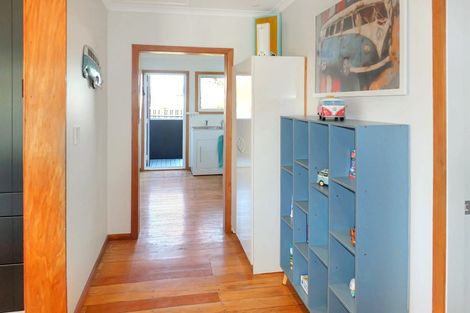 Photo of property in 8a Te Awa Street, Foxton Beach, Foxton, 4815