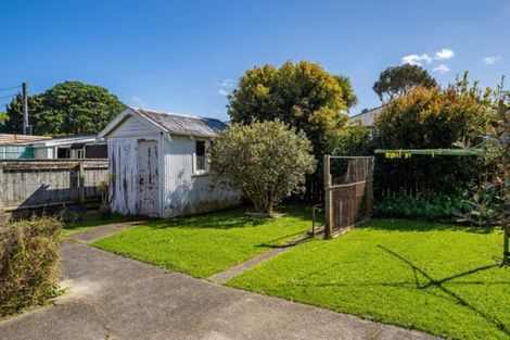 Photo of property in 3 Cudby Street, Woburn, Lower Hutt, 5011