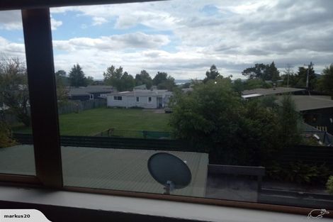 Photo of property in 2/66 Robinson Avenue, Holdens Bay, Rotorua, 3010