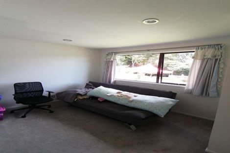 Photo of property in 10 Eugen Place, Bayview, Auckland, 0629