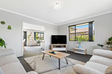 Photo of property in 11 Foxbury Court, Rototuna North, Hamilton, 3210