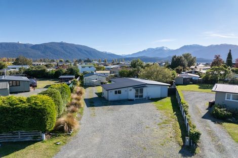 Photo of property in 21 Mackinnon Loop, Te Anau, 9600