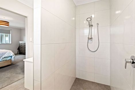 Photo of property in 82 Solan Drive, Waimauku, 0812