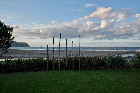 Photo of property in 27 Pye Place, Hot Water Beach, Whitianga, 3591