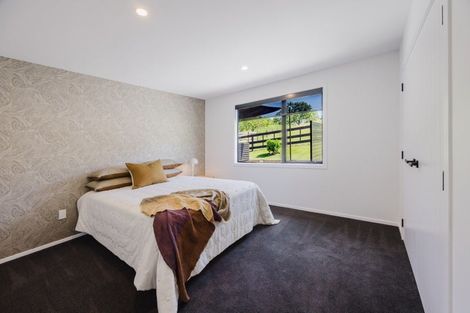 Photo of property in 4 Cemetery Road, Waipawa, 4273