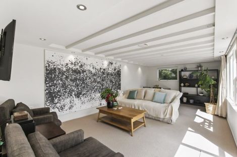 Photo of property in 8 Shanaway Rise, Hillcrest, Auckland, 0627