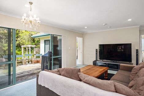 Photo of property in 30 Capricorn Place, Kawaha Point, Rotorua, 3010