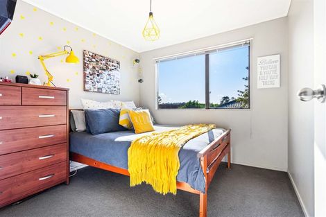 Photo of property in 24 Hassan Drive, Massey, Auckland, 0614