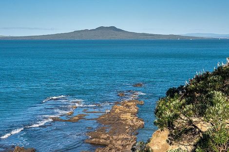 Photo of property in 18 Red Bluff Rise, Campbells Bay, Auckland, 0630