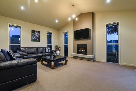 Photo of property in 1 Woodridge Drive, Flagstaff, Hamilton, 3210