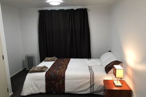 Photo of property in 28 Harvey Street, Waipahihi, Taupo, 3330