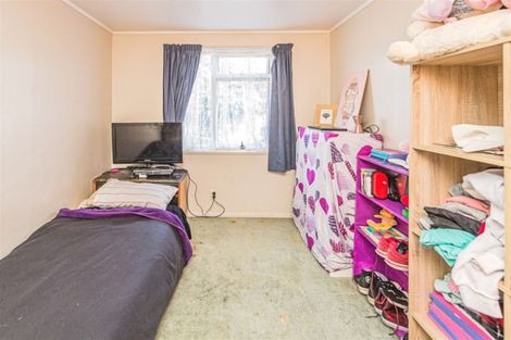 Photo of property in 22 Ruru Street, Waikanae, 5036