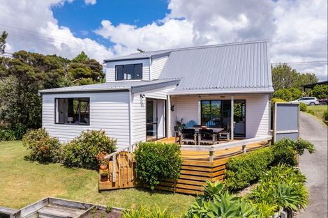 Photo of property in 2 Cullen Street, Mangawhai Heads, Mangawhai, 0505