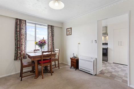 Photo of property in 1/17b Prestons Road, Redwood, Christchurch, 8051