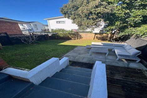 Photo of property in 4/221 Mount Smart Road, Onehunga, Auckland, 1061