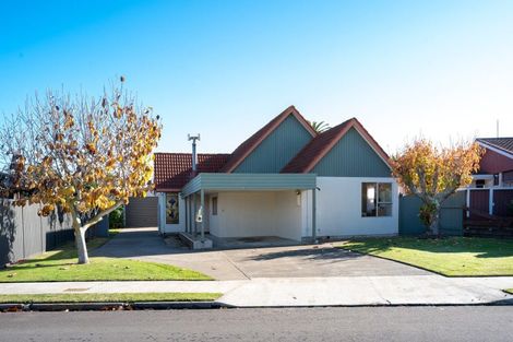Photo of property in 25 Chester Street, Taradale, Napier, 4112