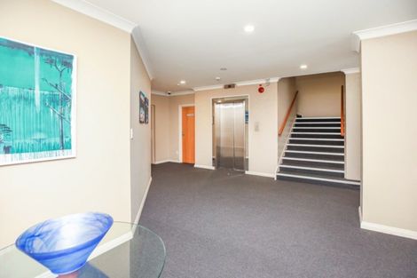 Photo of property in 2f/11 London Street, Hamilton Central, Hamilton, 3204