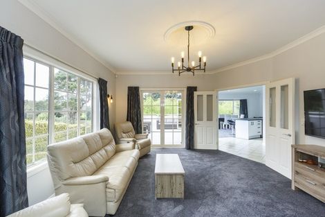 Photo of property in 11 The Oaks, Awapuni, Palmerston North, 4412