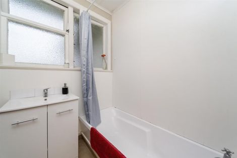 Photo of property in 3 Sutton Place, Hawera, 4610