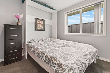 Photo of property in 6 Kuakua Close, Papamoa Beach, Papamoa, 3118