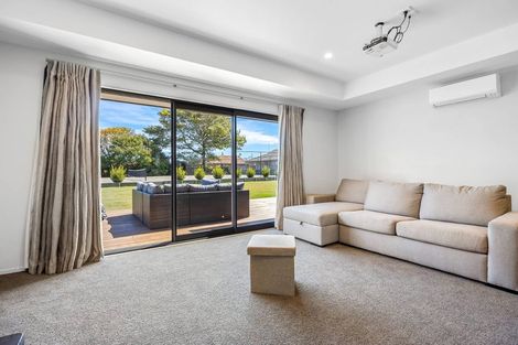 Photo of property in 54 Steadman Road, Broomfield, Christchurch, 8042