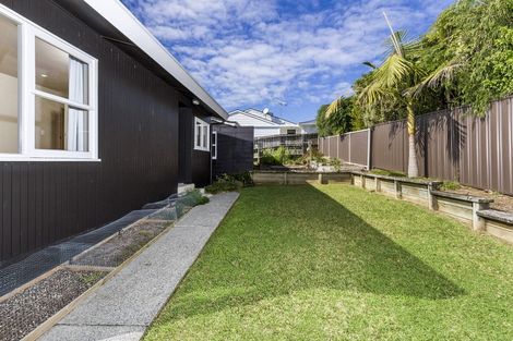 Photo of property in 2/14 Lake View Road, Takapuna, Auckland, 0622