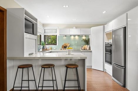 Photo of property in 8 Kauri Road, Birkenhead, Auckland, 0626