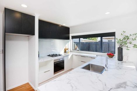 Photo of property in 2 Pinedale Parade, Milson, Palmerston North, 4414