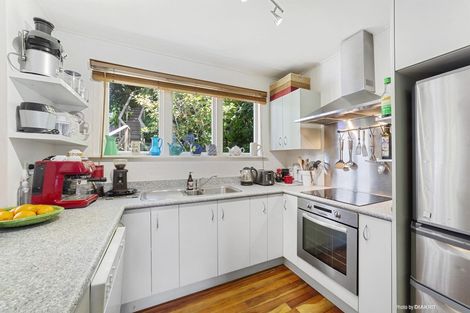 Photo of property in 12 Williamson Way, Karori, Wellington, 6012