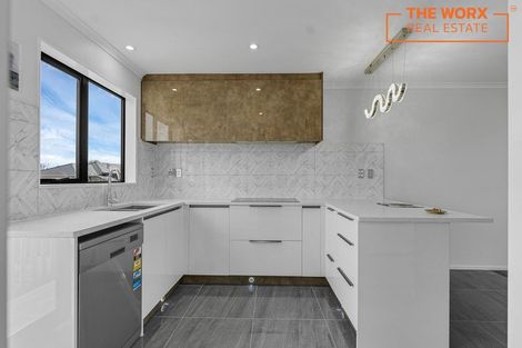 Photo of property in 26c Russell Road, Manurewa, Auckland, 2102