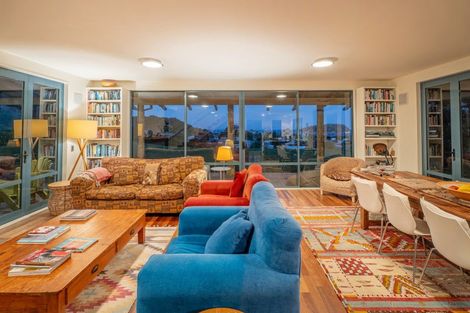 Photo of property in 92 Hahei Beach Road, Hahei, Whitianga, 3591